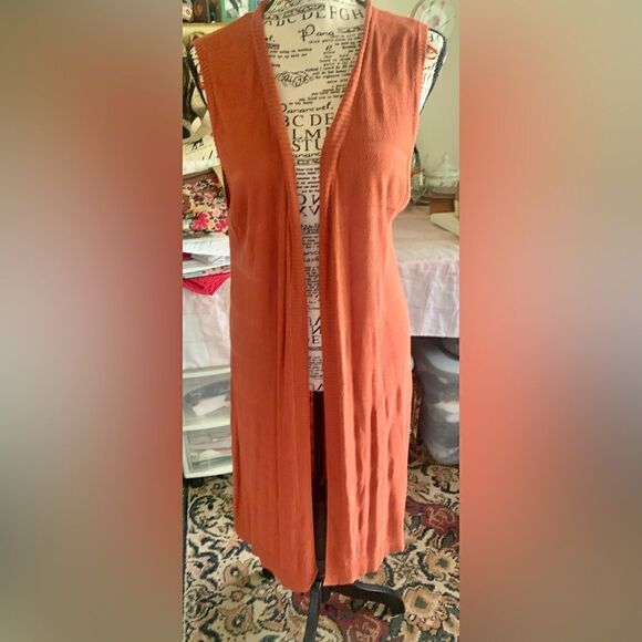 Cyrus Vest  - Picture 1 of 3